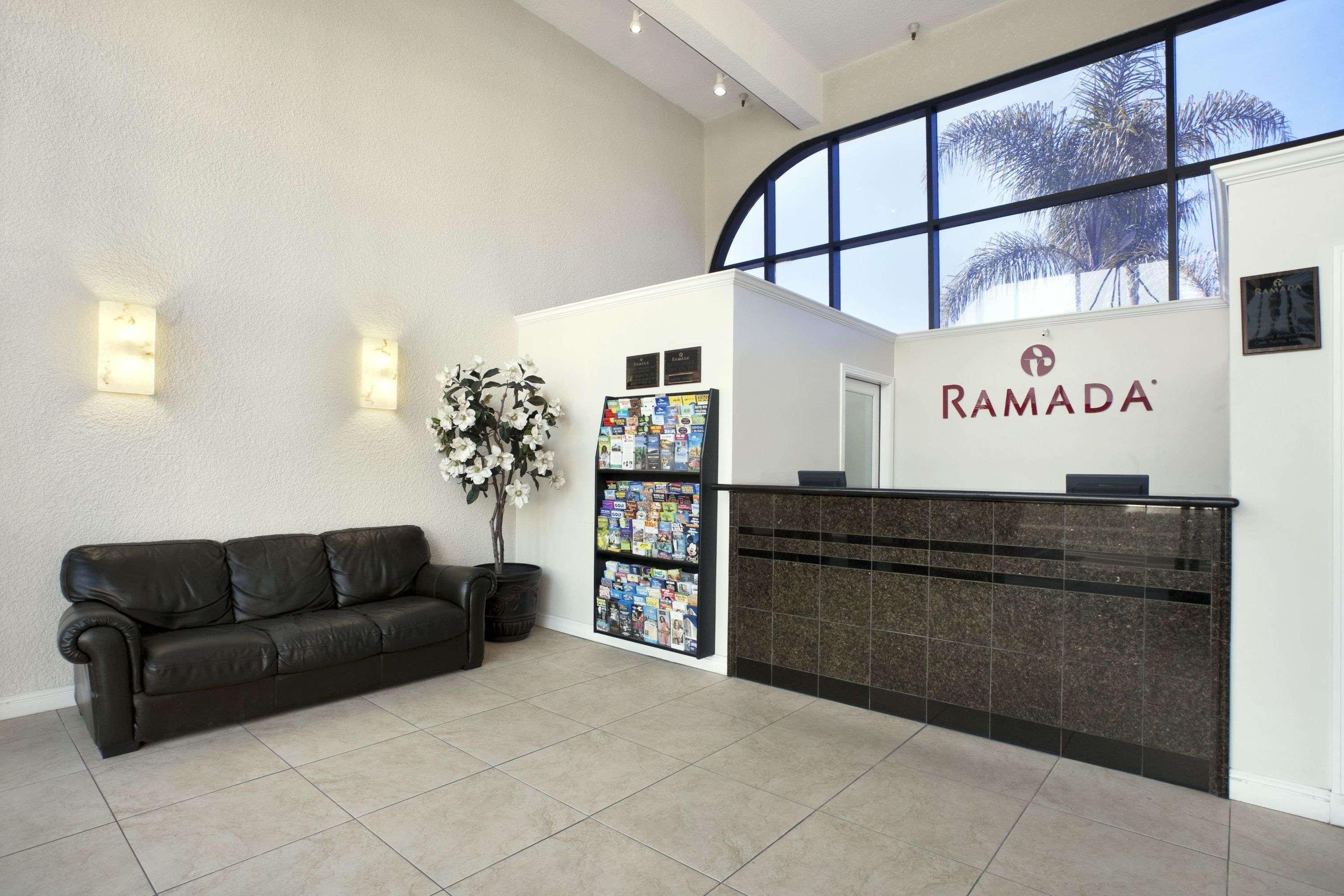 Ramada By Wyndham Oceanside Hotel Exterior photo